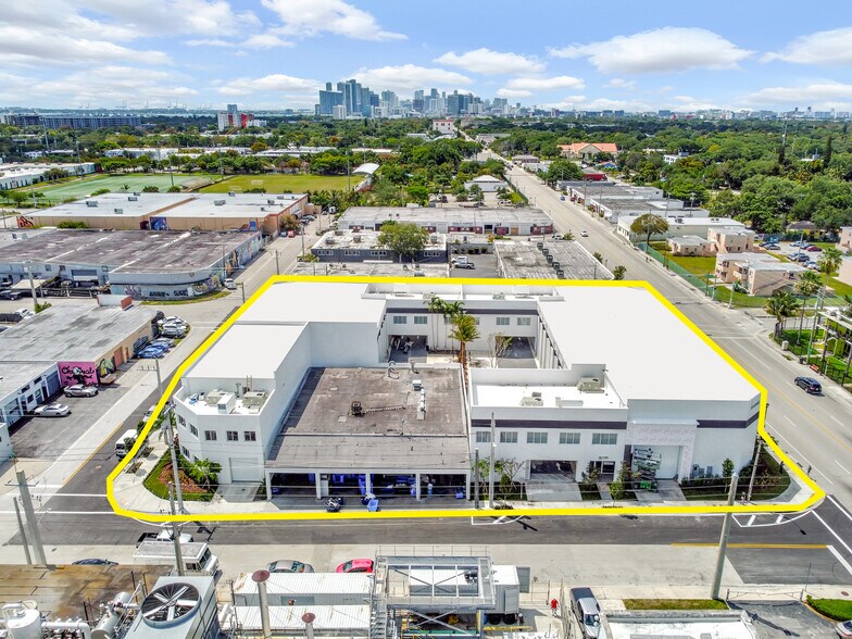 221 NE 67th St, Miami, FL à vendre - Photo du bâtiment - Image 3 de 81