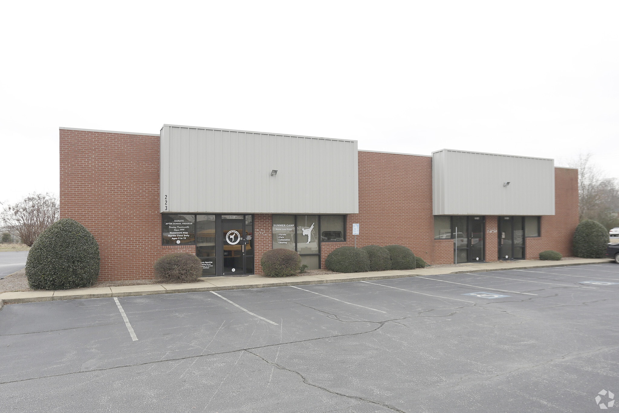 223 Cooper Ln, Easley, SC for lease Primary Photo- Image 1 of 5