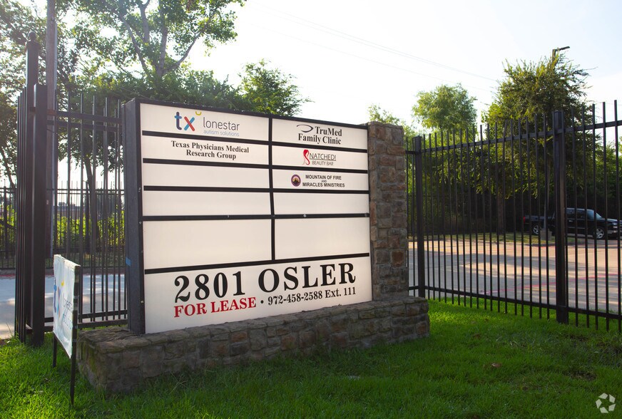 2801 Osler Dr, Grand Prairie, TX à louer - Photo du bâtiment - Image 3 de 9