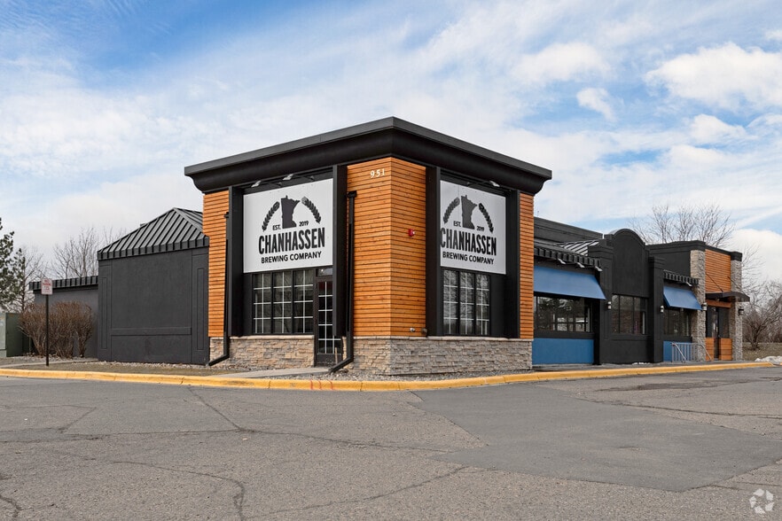 951 w 78th St, Chanhassen, MN for lease - Primary Photo - Image 2 of 2