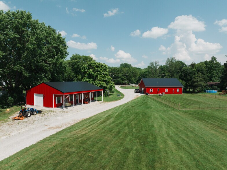 7831 IN-59, Brazil, IN à vendre - Photo du bâtiment - Image 3 de 9