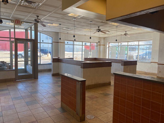 3456 NE Circle Dr, Rochester, MN à louer - Photo du bâtiment - Image 3 de 19