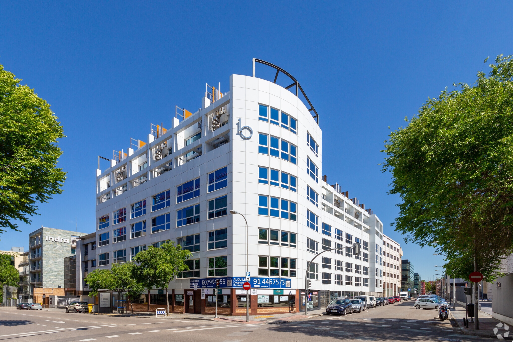 Calle de Julián Camarillo, 10, Madrid, Madrid for lease Primary Photo- Image 1 of 9