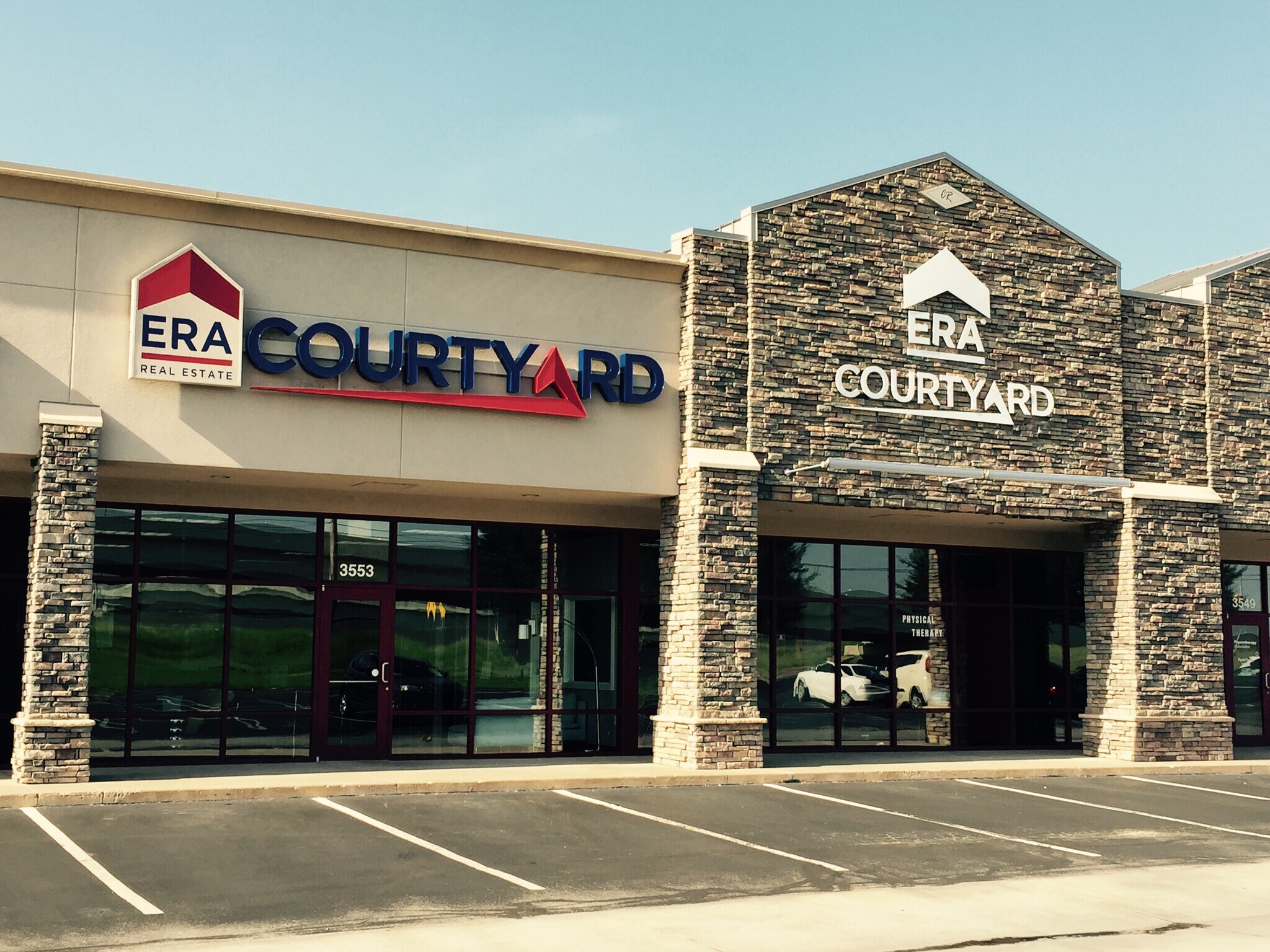 3521-3561 W Memorial Rd, Oklahoma City, OK à louer Photo du bâtiment- Image 1 de 16