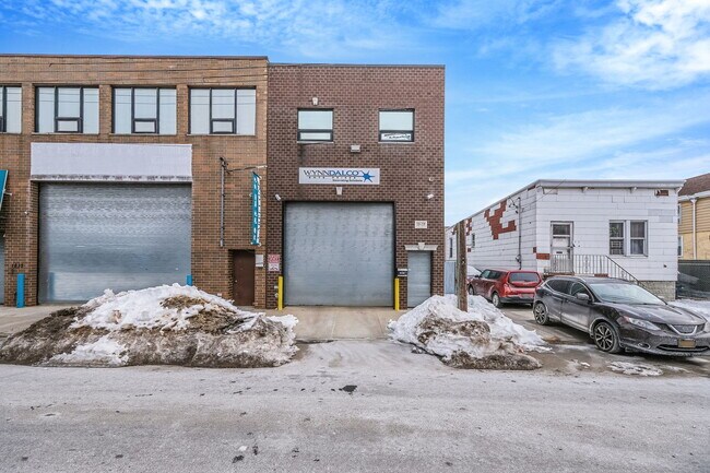 Plus de détails pour 1815 128th St, College Point, NY - Industriel à vendre