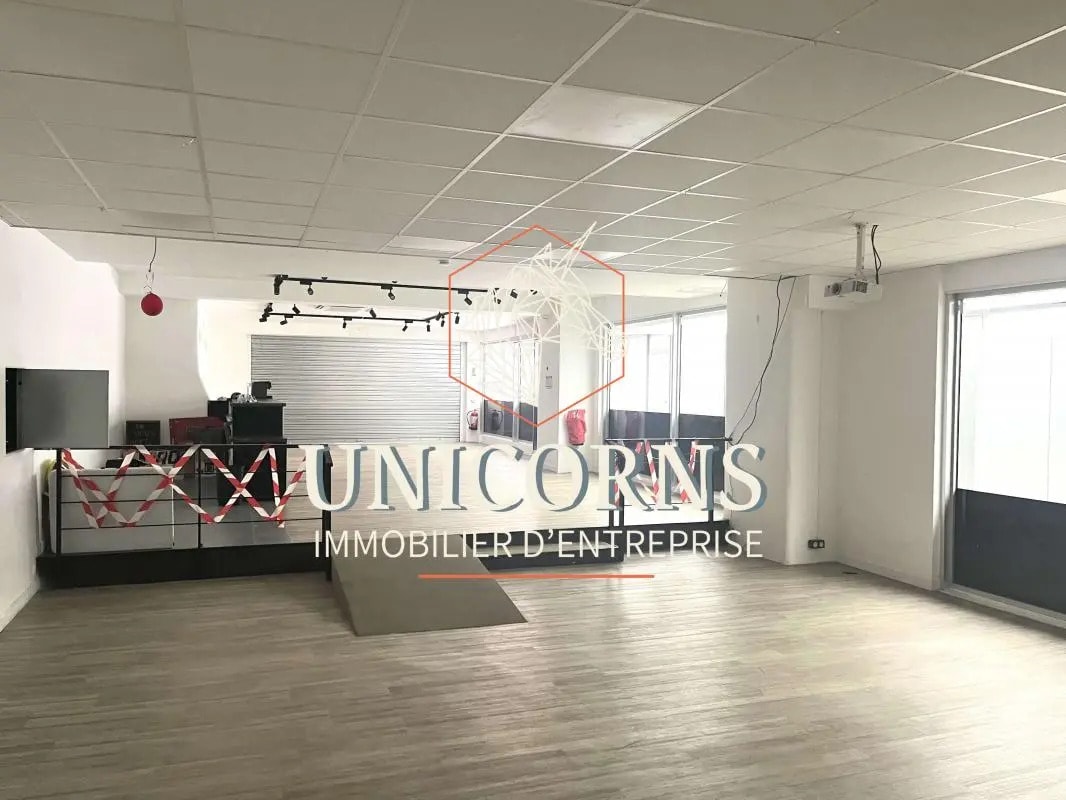 Retail in Toulouse for lease Interior Photo- Image 1 of 3