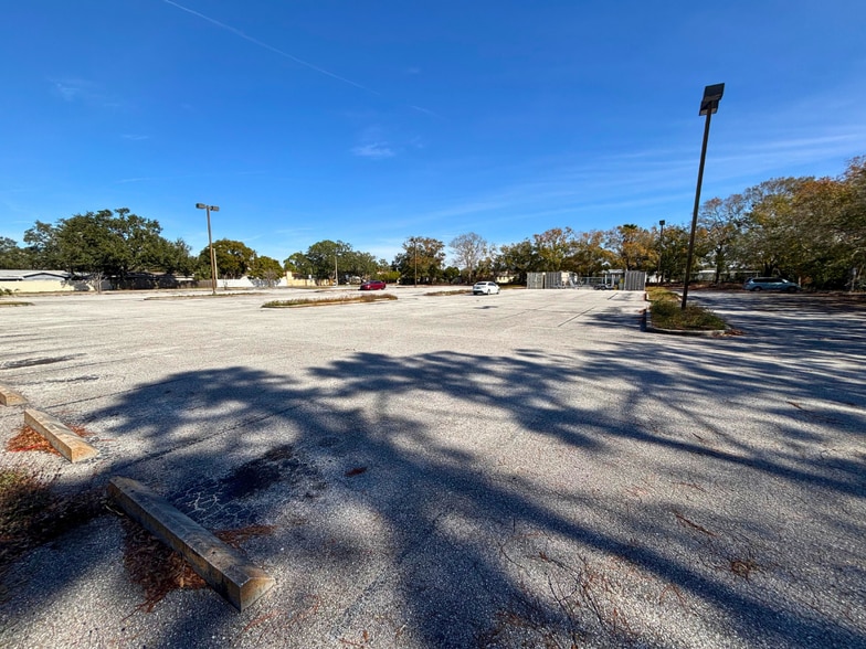 10220 US Hwy 19, Port Richey, FL à louer - Photo du bâtiment - Image 3 de 18