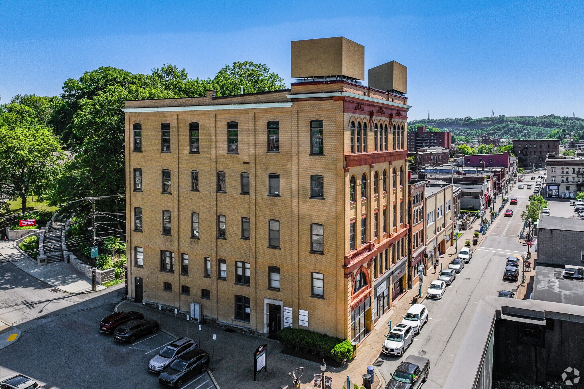 146-150 E Main St, Carnegie, PA à louer Photo du bâtiment- Image 1 de 14