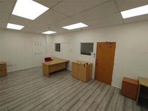 8 Madeira Ave, Leigh On Sea à louer Photo intérieure- Image 2 de 3