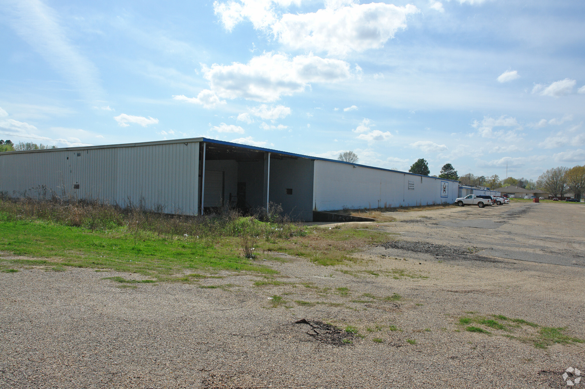 701 W Central Ave, Warren, AR for lease Primary Photo- Image 1 of 3