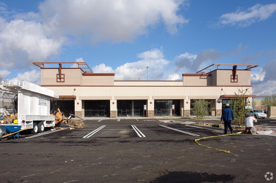 20350 N Cave Creek Rd, Phoenix, AZ à vendre - Photo du bâtiment - Image 2 de 4