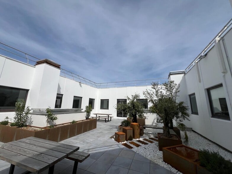 1 Rue Des Vergers, Limonest for lease - Building Photo - Image 3 of 7