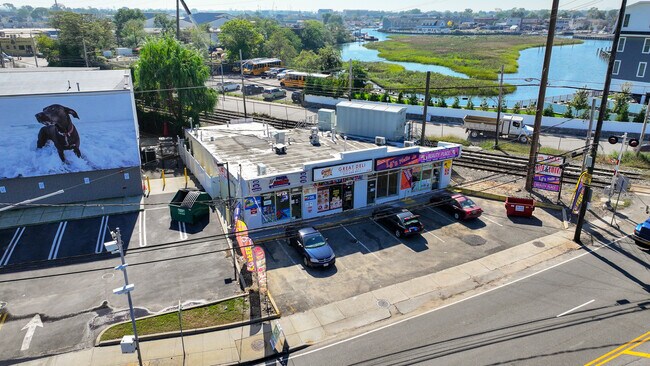 Plus de détails pour 571-575 Atlantic Ave, Oceanside, NY - Commerce de détail à vendre