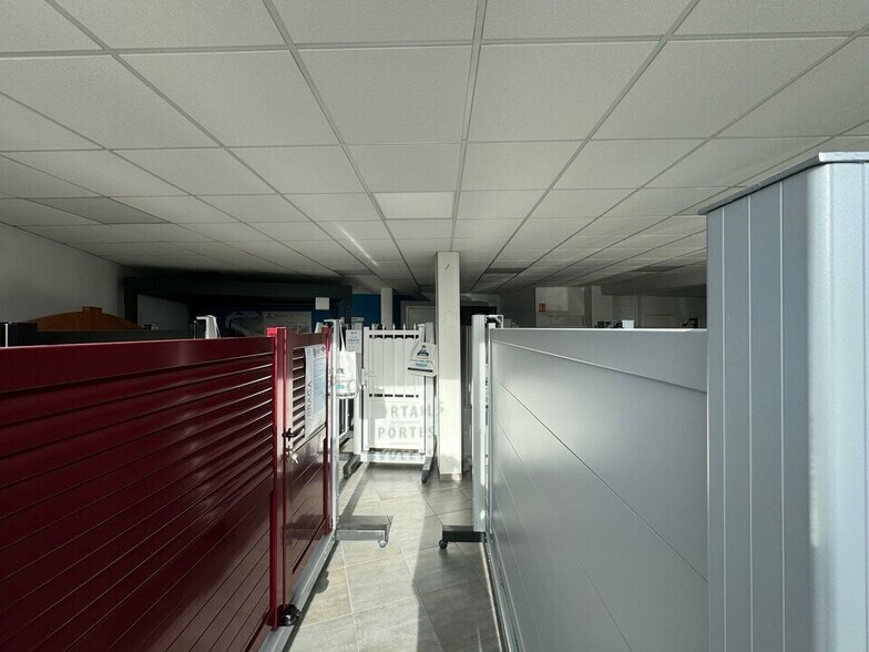 Retail in Brest for lease - Interior Photo - Image 2 of 5