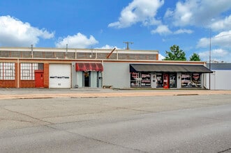 400-410 Amaret St, Fredericksburg, VA for lease Building Photo- Image 1 of 2