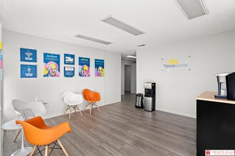 2761 E Trinity Mills Rd, Carrollton, TX à louer Photo intérieure- Image 2 de 14