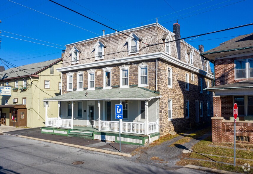 401 Main St, Oley, PA à vendre - Photo principale - Image 1 de 10