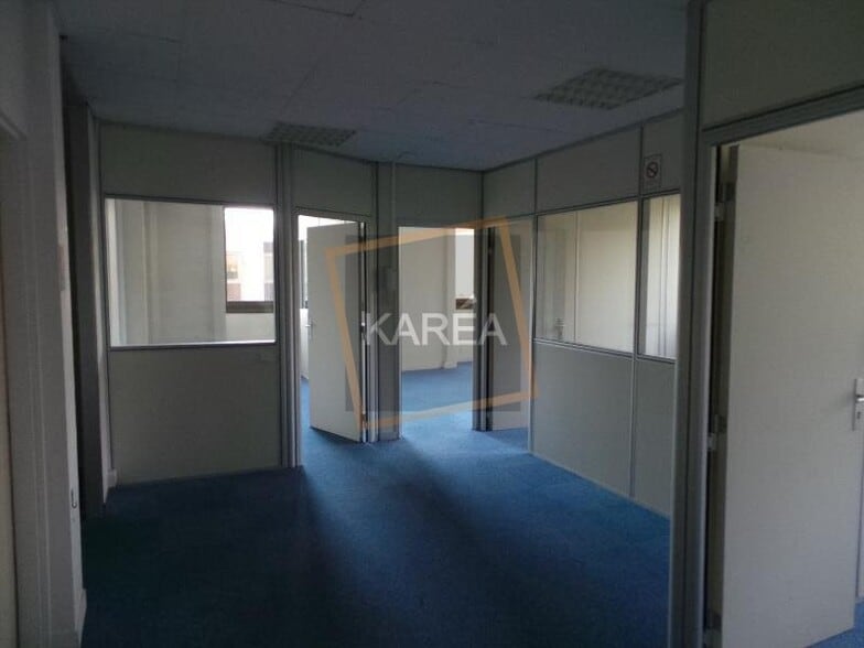 Office in Croissy-Beaubourg for lease - Building Photo - Image 3 of 5