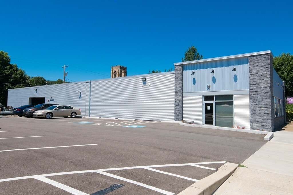 1230 4th Ave, Coraopolis, PA à vendre Photo principale- Image 1 de 1