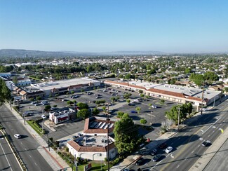 Plus de détails pour 1001-1075 N Grand Ave, Covina, CA - Bureau/Commerce de détail, Vente au détail à louer