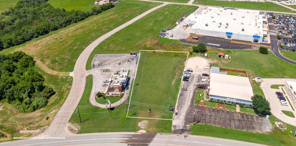 Sun Valley Blvd, Hewitt, TX à vendre - Aérien - Image 2 de 6