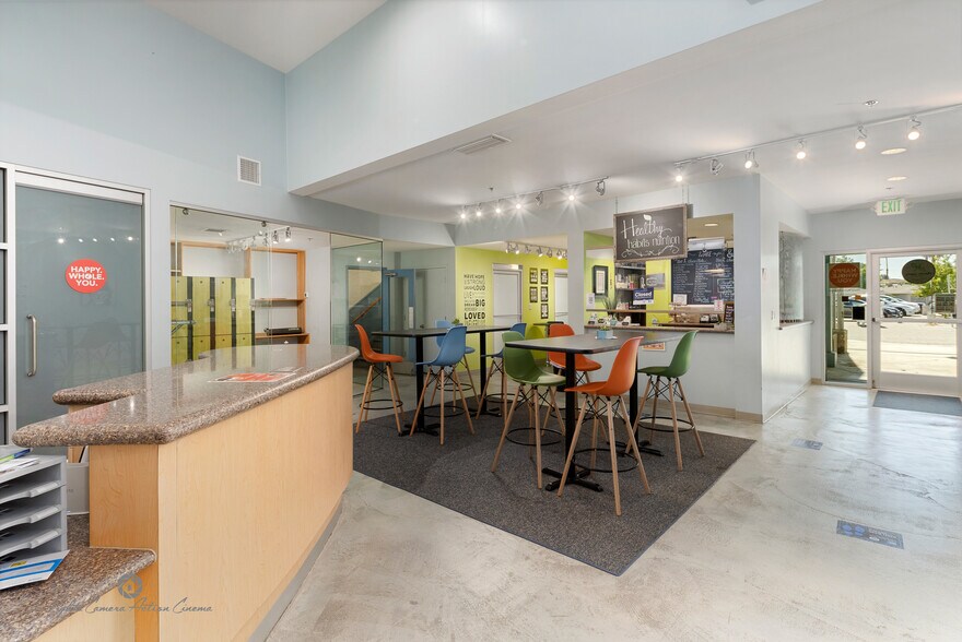 2611 F St, Bakersfield, CA à louer - Photo du bâtiment - Image 2 de 12