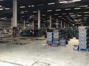 Industriel dans Les Ulis à louer Photo intérieure- Image 1 de 3