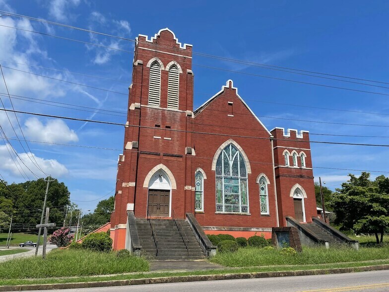 400 East St N, Talladega, AL à vendre - Photo du bâtiment - Image 3 de 28