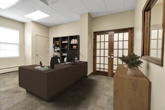 5586 Main St, Williamsville, NY for lease Interior Photo- Image 2 of 13