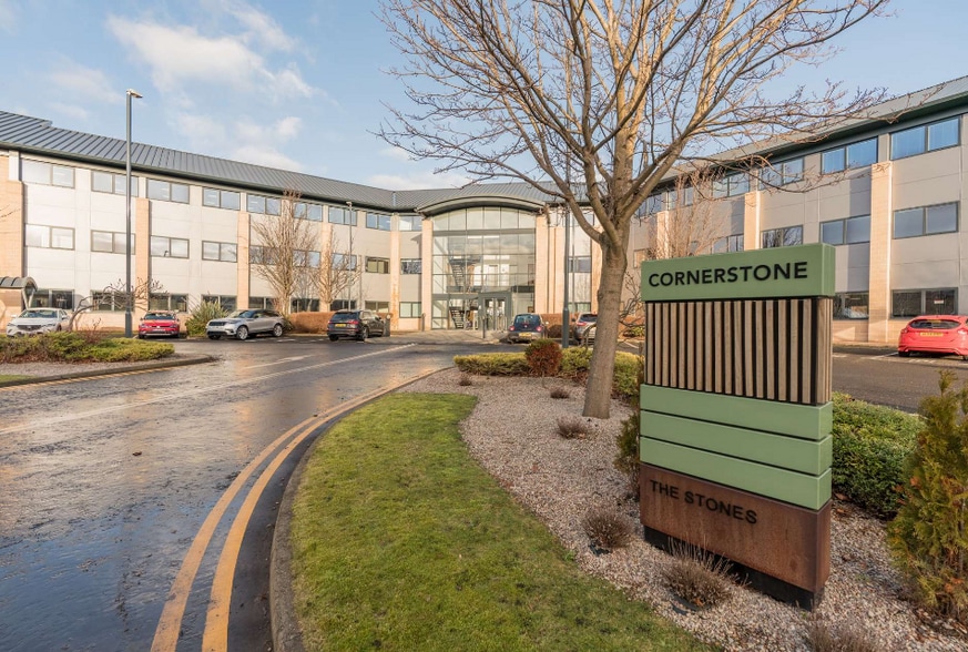 60 South Gyle Crescent, Edinburgh à louer - Photo du bâtiment - Image 3 de 19