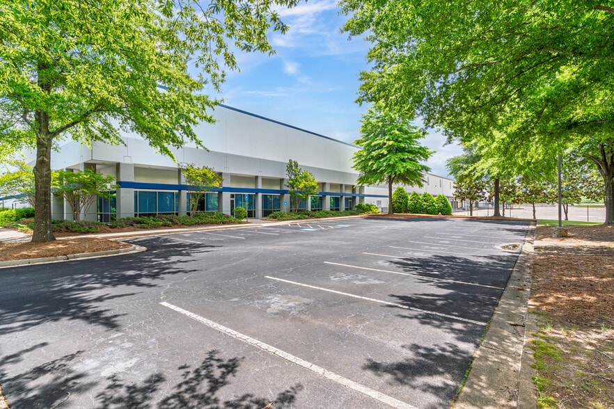 125 Southside Ct, McDonough, GA for lease - Building Photo - Image 1 of 13