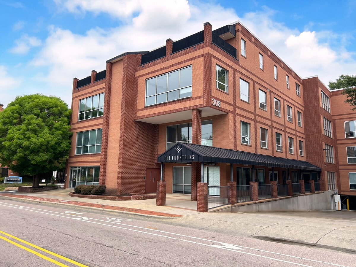 308 W Rosemary St, Chapel Hill, NC 27516 - Unité 101-103 - - Photo intérieure - Image 1 of 10