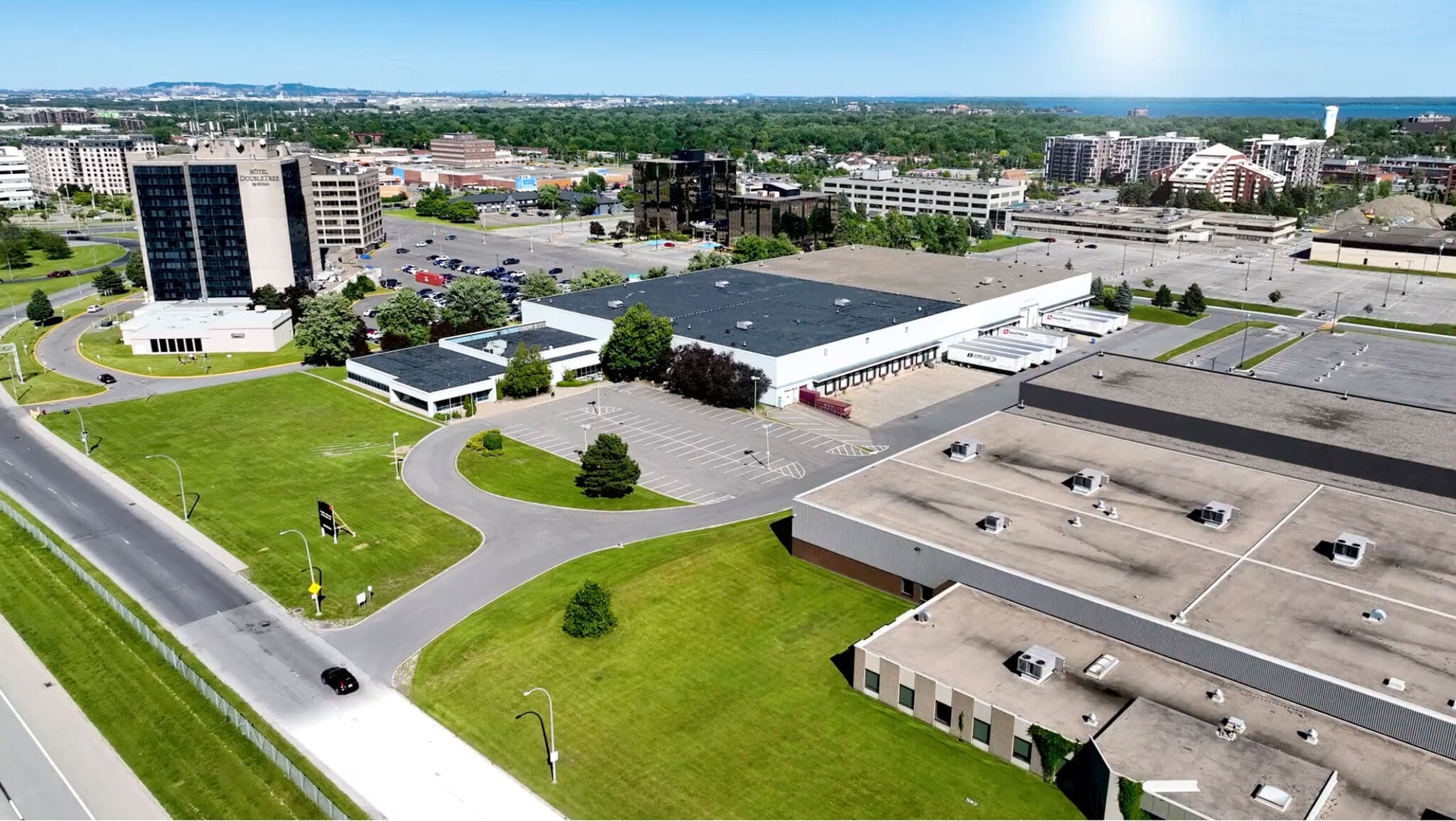 6800 Rte Transcanadienne, Pointe-claire, QC for lease Building Photo- Image 1 of 7