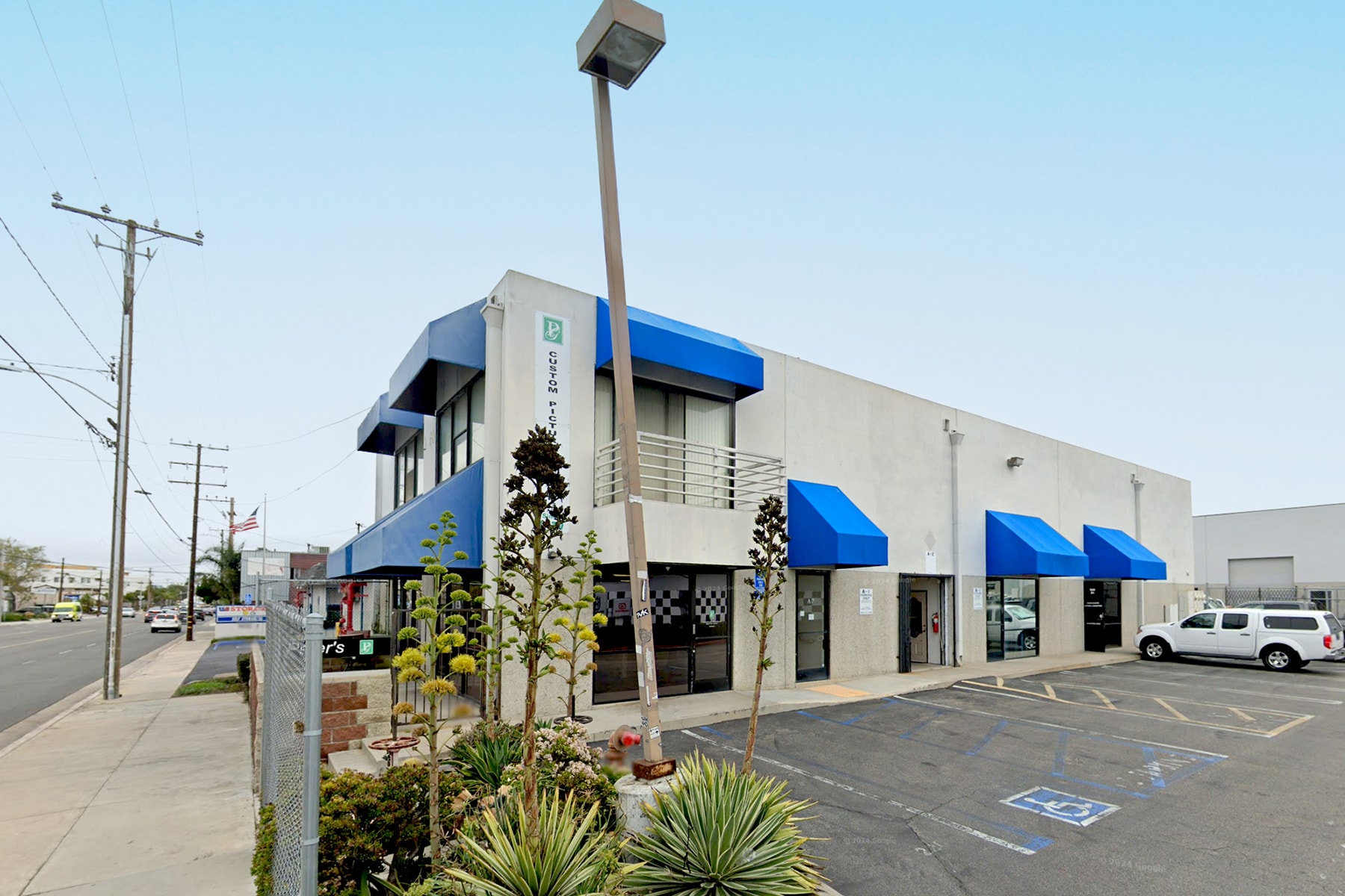 1560 Superior Ave, Costa Mesa, CA for lease Primary Photo- Image 1 of 5