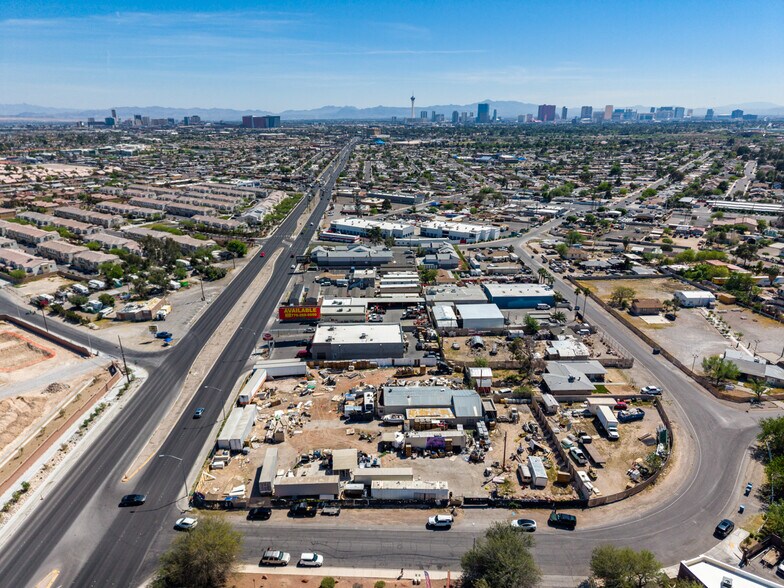 1775 N Rancho Dr, Las Vegas, NV à vendre - Photo du bâtiment - Image 2 de 35