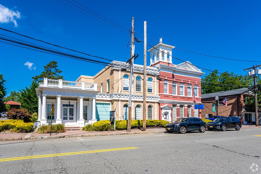 14 Fairmount Ave, Chatham, NJ à louer - Photo du bâtiment - Image 1 de 15