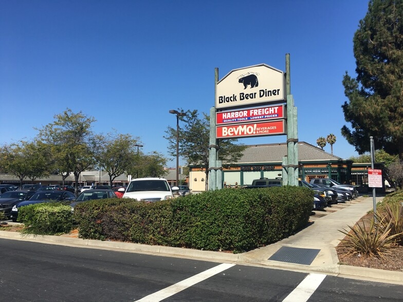 5127-5171 Mowry Ave, Fremont, CA for lease - Building Photo - Image 3 of 6