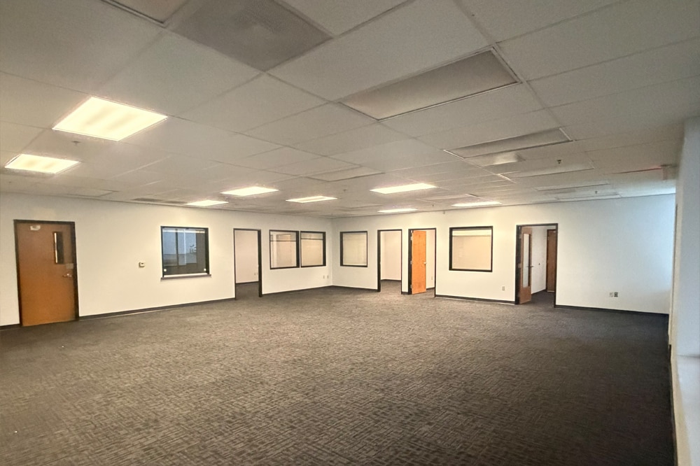 27350 SW 95th Ave, Wilsonville, OR for lease Interior Photo- Image 1 of 4