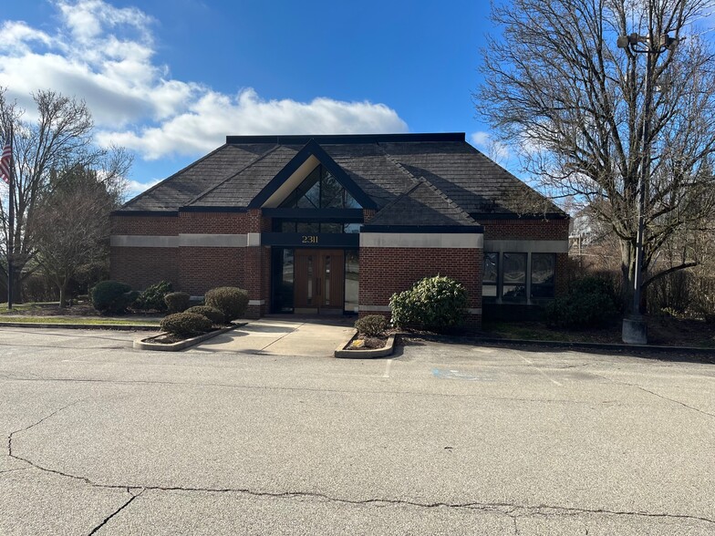 2311 Bethel Church Rd, Bethel Park, PA for lease - Building Photo - Image 1 of 10