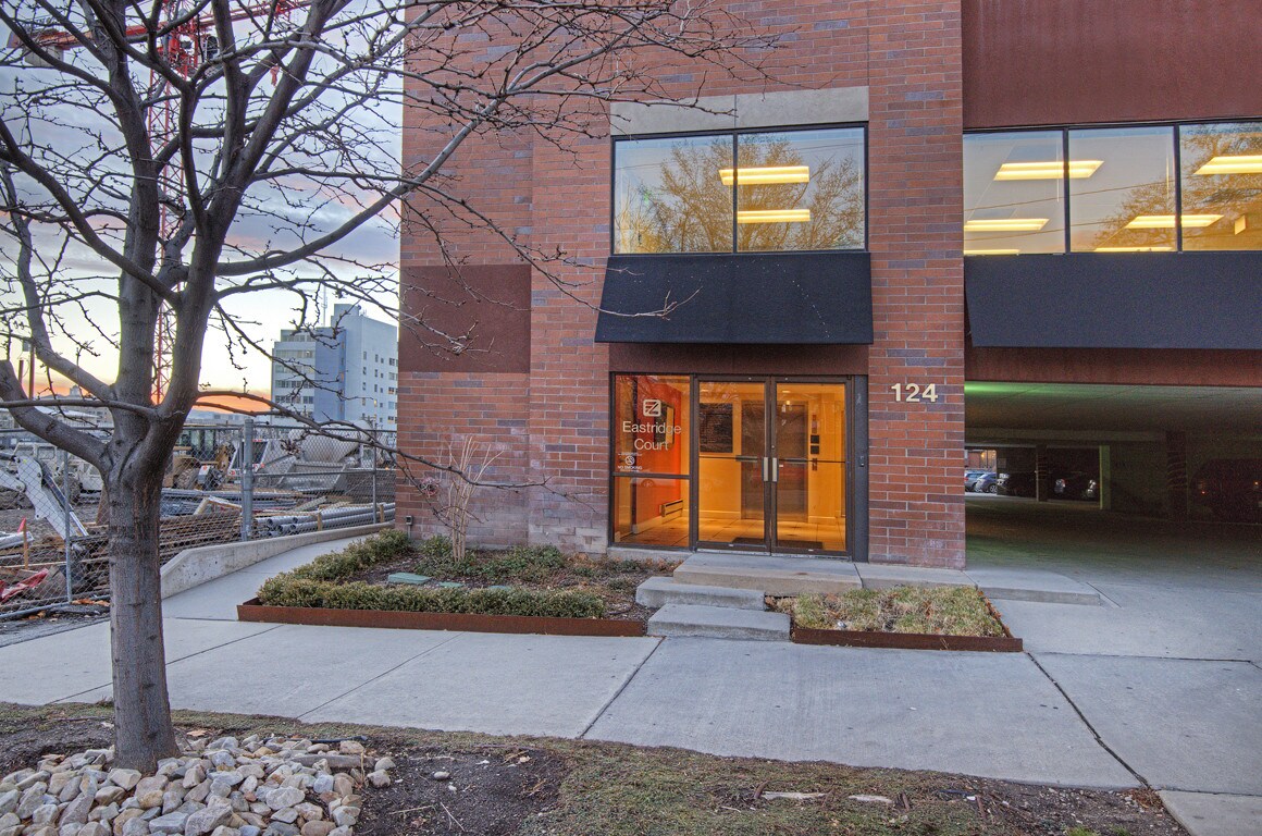 124 S 400 E, Salt Lake City, UT à louer Photo du bâtiment- Image 1 de 14