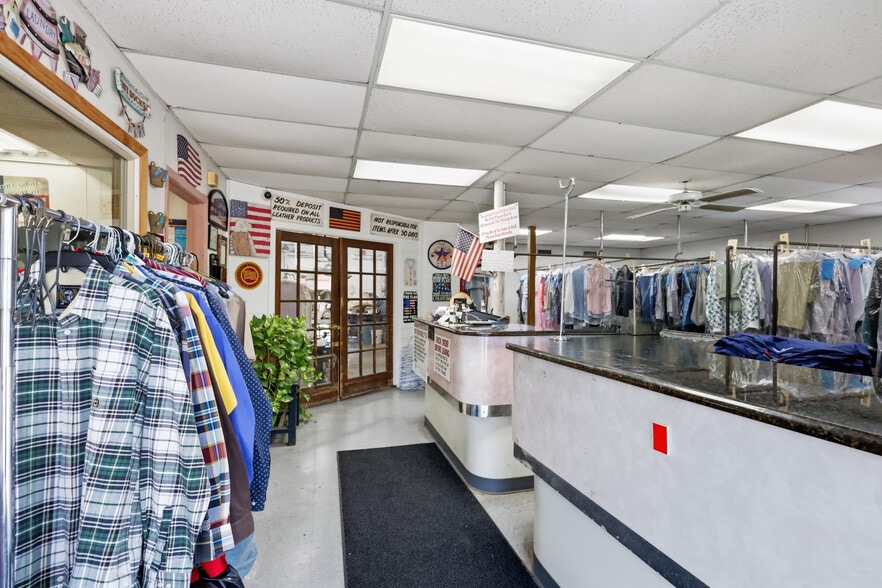 8424-8430 White Settlement Rd, Fort Worth, TX for sale - Building Photo - Image 3 of 24