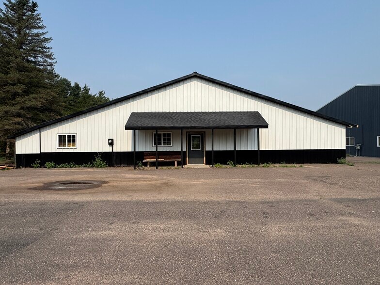 2480 W Highway 63, Springbrook, WI à vendre - Photo du bâtiment - Image 1 de 28