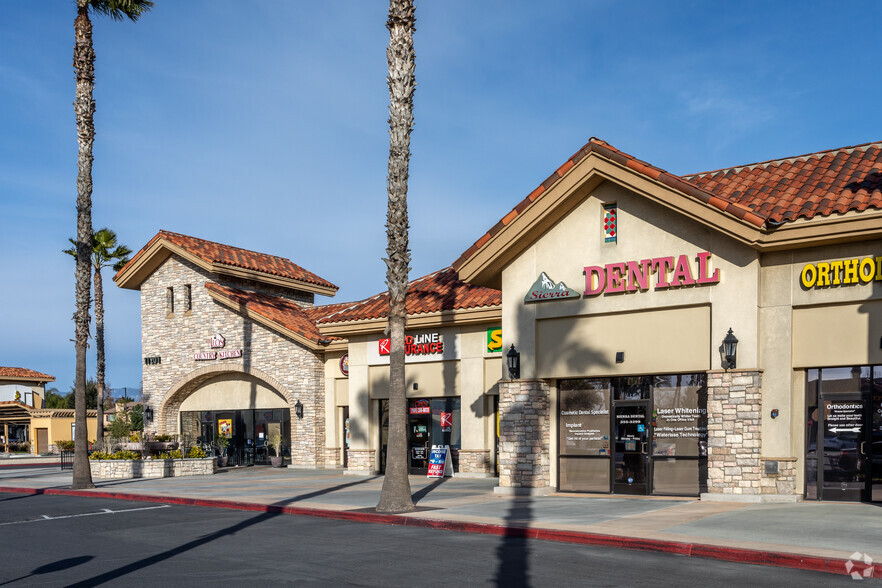 11201-11275 Sierra Ave, Fontana, CA for lease - Primary Photo - Image 1 of 5