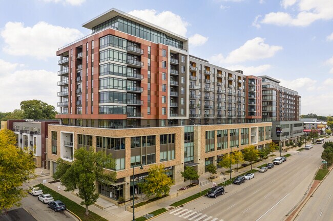 Plus de détails pour 1004-1028 E Washington Ave, Madison, WI - Bureau à louer