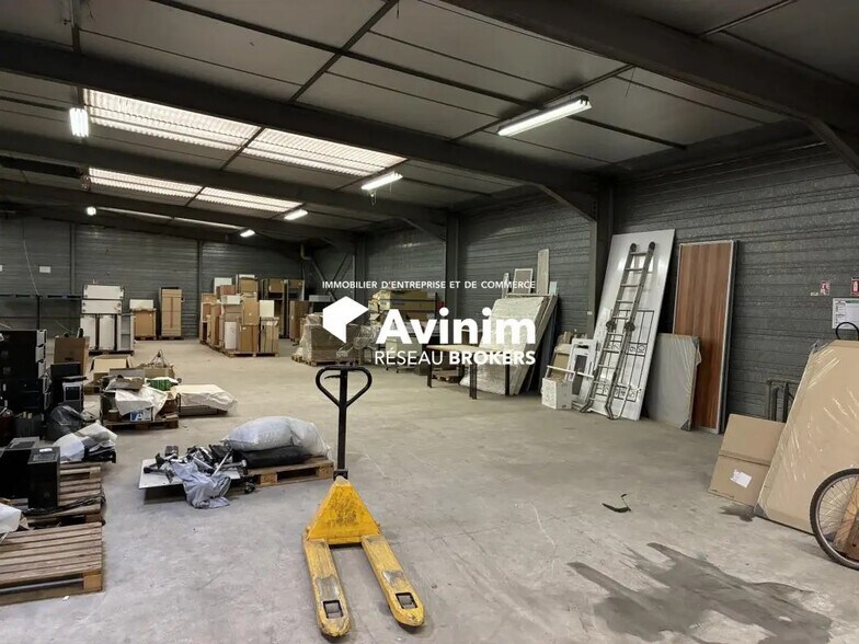Industrial in Aubagne for lease - Interior Photo - Image 3 of 7