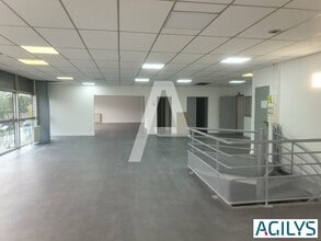 Office in Champigny-sur-Marne for sale Interior Photo- Image 1 of 21