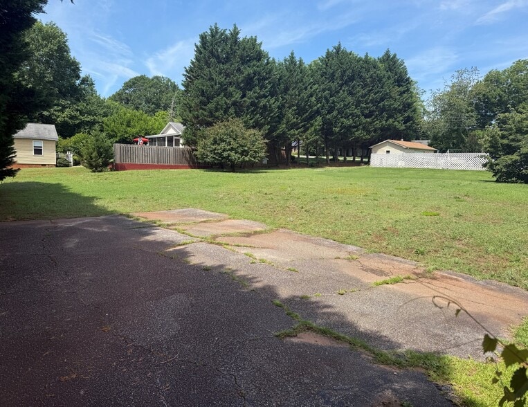 1204 E Main St, Duncan, SC à vendre - Photo du bâtiment - Image 2 de 7