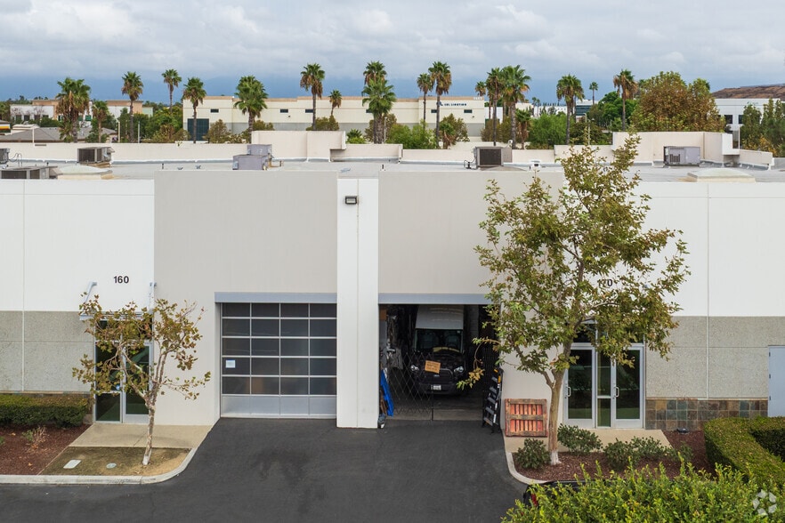 3550 E Philadelphia St, Ontario, CA for lease - Building Photo - Image 2 of 7