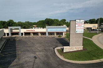 9500 Marshall Dr, Lenexa, KS à louer Photo du bâtiment- Image 2 de 5