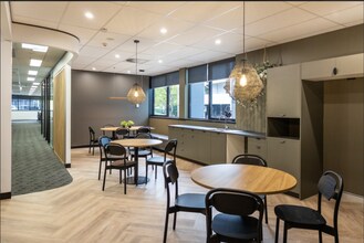 2 Gardner Cl, Brisbane for lease Interior Photo- Image 2 of 6